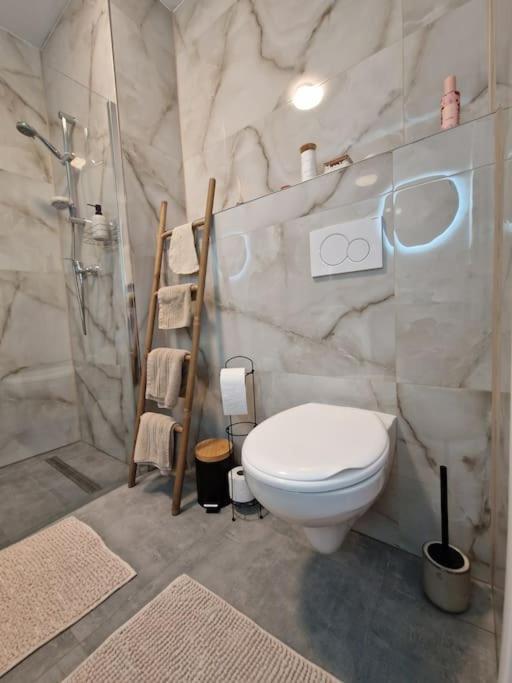 Apartman V Meste 布拉迪斯拉发 外观 照片